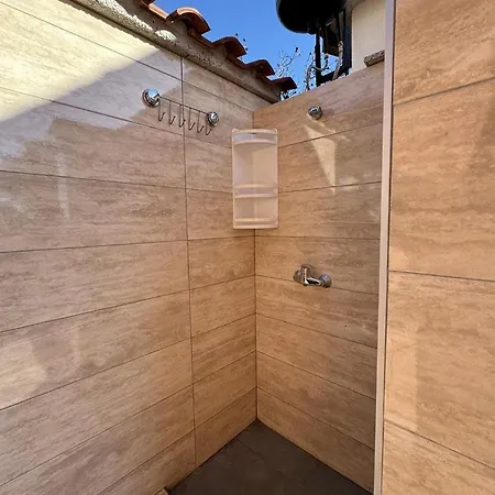 One Bedroom No1 In Apartment