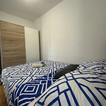 Apartment One Bedroom No1 In
